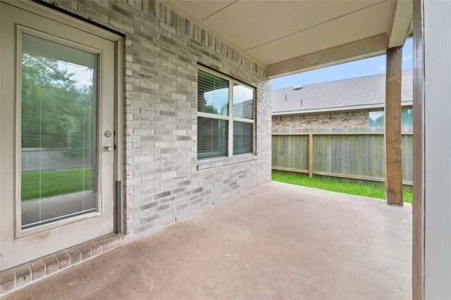 4414 W Bayou Maison Circle, Dickinson, TX 77539