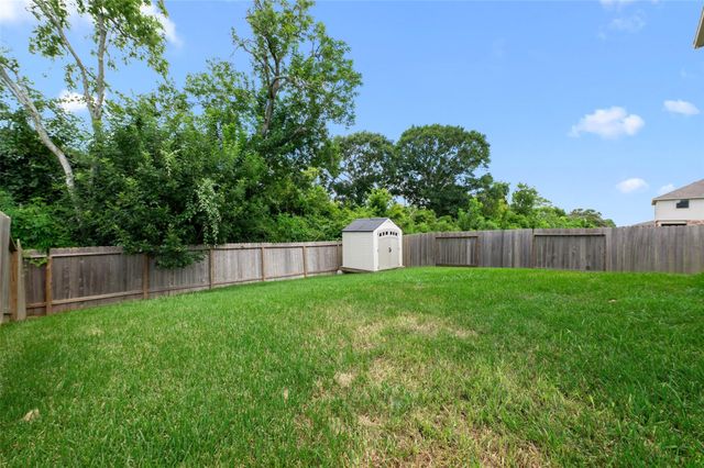 4414 W Bayou Maison Circle, Dickinson, TX 77539