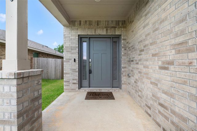 4414 W Bayou Maison Circle, Dickinson, TX 77539