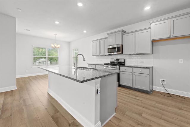 4414 W Bayou Maison Circle, Dickinson, TX 77539