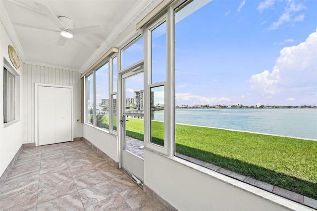 250 126TH AVENUE 110, Treasure Island, FL 33706