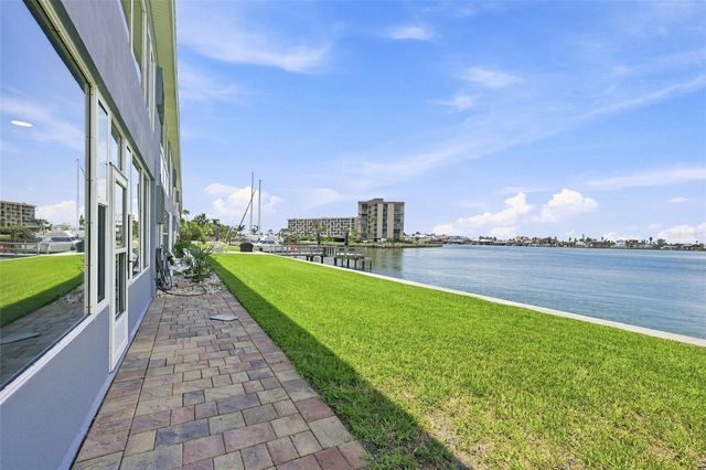 250 126TH AVENUE 110, Treasure Island, FL 33706