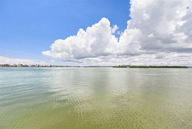 250 126TH AVENUE 110, Treasure Island, FL 33706