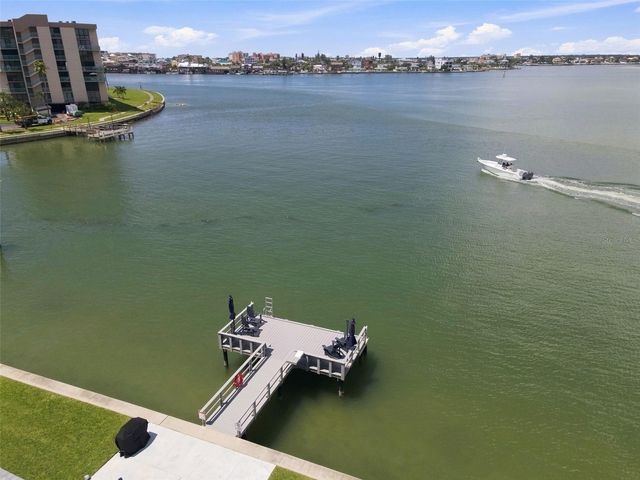250 126TH AVENUE 110, Treasure Island, FL 33706
