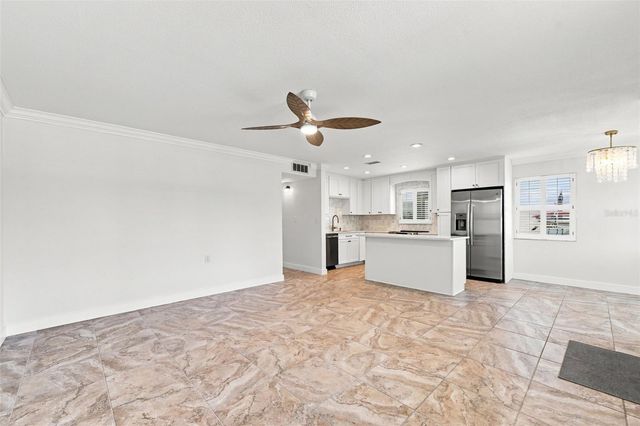 250 126TH AVENUE 110, Treasure Island, FL 33706