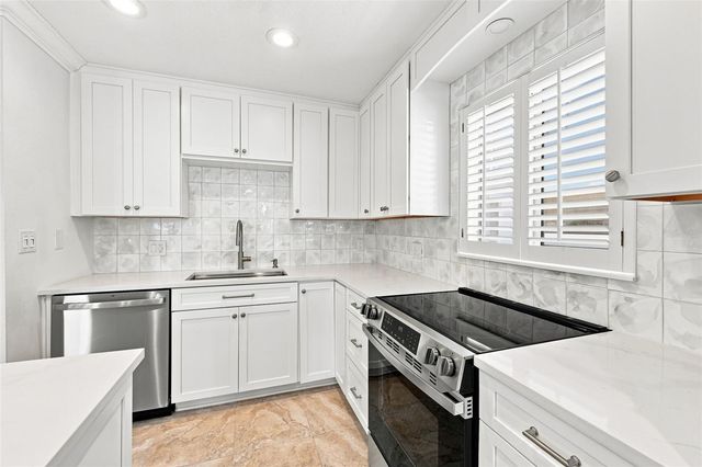 250 126TH AVENUE 110, Treasure Island, FL 33706