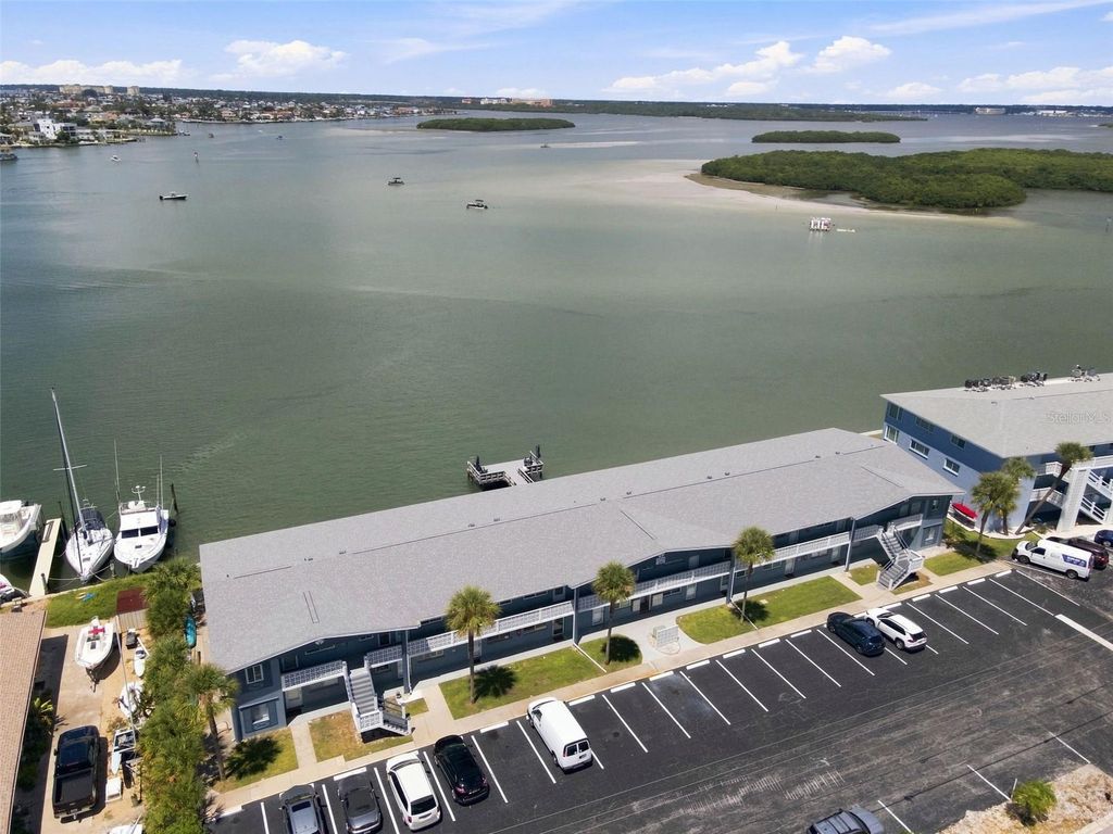 250 126TH AVENUE 110, Treasure Island, FL 33706