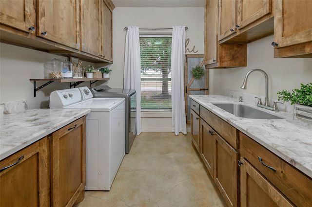 2848 FM 166 Farm to Market Rd, Caldwell, TX 77836