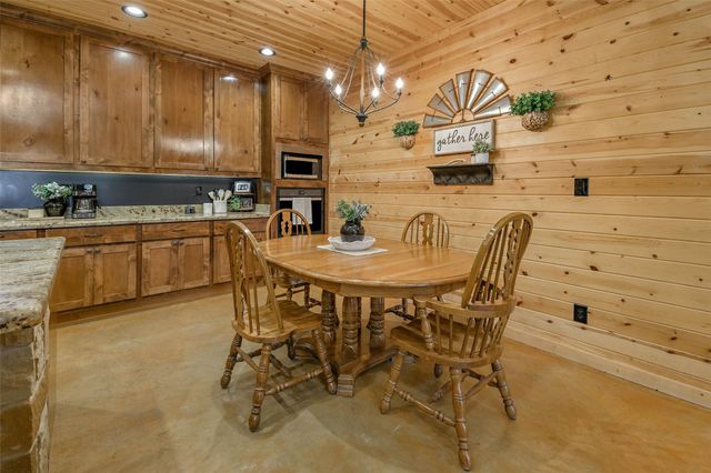 2848 FM 166 Farm to Market Rd, Caldwell, TX 77836