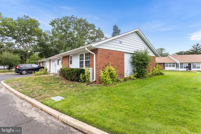 1134-A ARGYLL CIR, Lakewood, NJ 08701