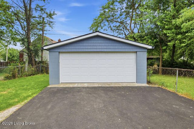 2204 Burwell Ave, Louisville, KY 40210