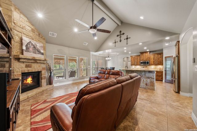 149 CIBOLO RIDGE DR, La Vernia, TX 78121