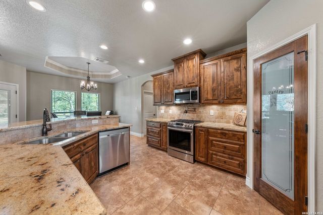 149 CIBOLO RIDGE DR, La Vernia, TX 78121