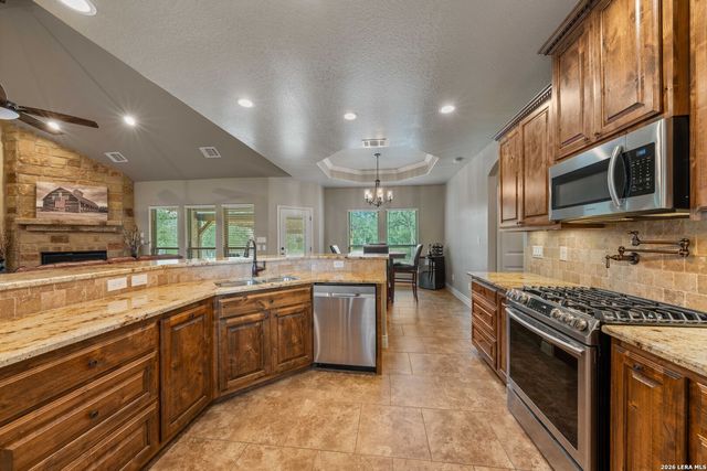 149 CIBOLO RIDGE DR, La Vernia, TX 78121