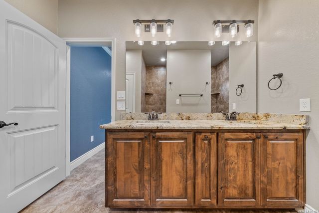 149 CIBOLO RIDGE DR, La Vernia, TX 78121