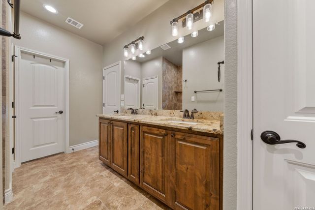 149 CIBOLO RIDGE DR, La Vernia, TX 78121