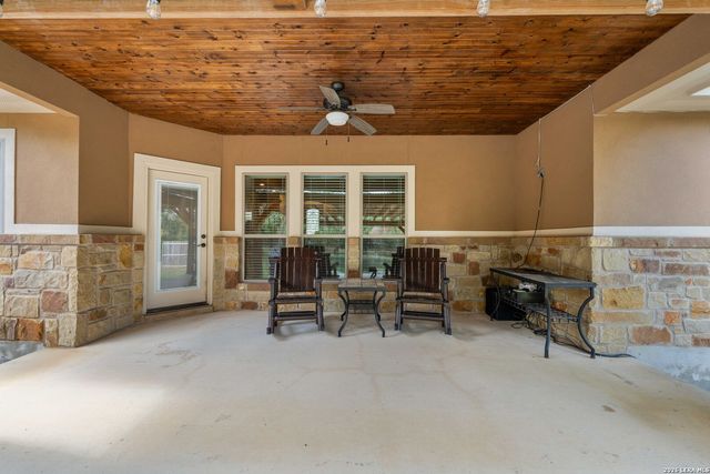 149 CIBOLO RIDGE DR, La Vernia, TX 78121