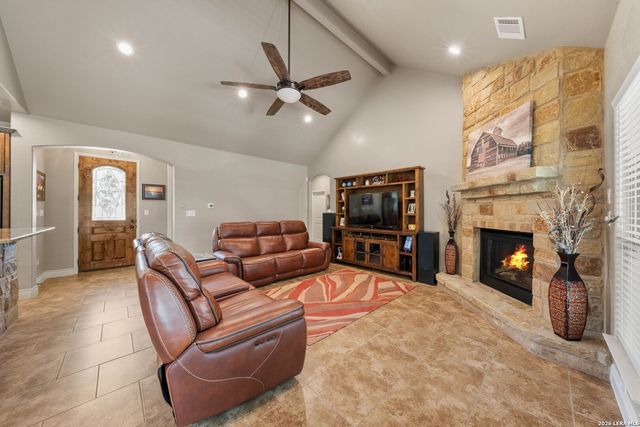 149 CIBOLO RIDGE DR, La Vernia, TX 78121