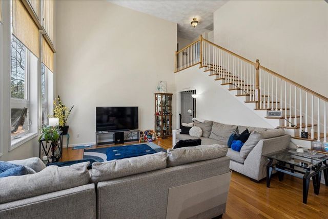 85 Odell Road, Sandown, NH 03873