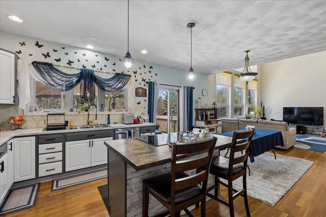85 Odell Road, Sandown, NH 03873