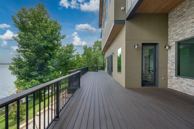 127 N Lake Bluff Drive, Bullard, TX 75757