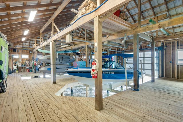 127 N Lake Bluff Drive, Bullard, TX 75757