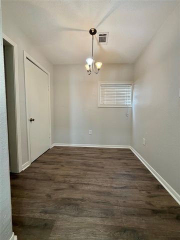 1427 W 7th Street, Freeport, TX 77541