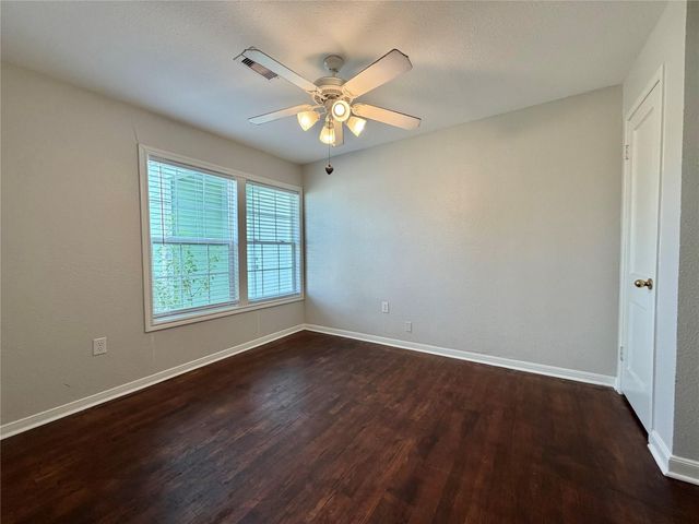 1427 W 7th Street, Freeport, TX 77541