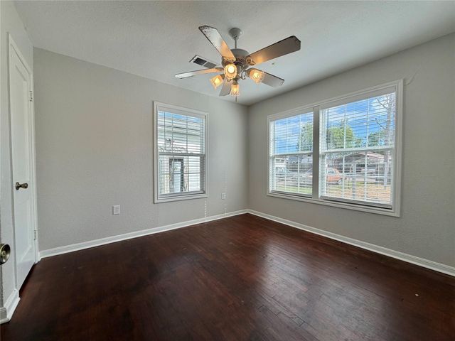 1427 W 7th Street, Freeport, TX 77541