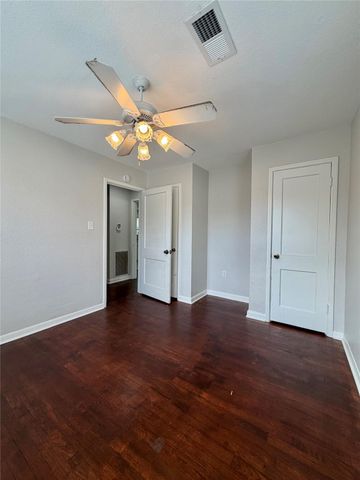 1427 W 7th Street, Freeport, TX 77541