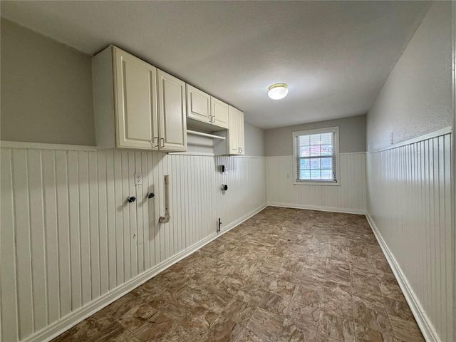 1427 W 7th Street, Freeport, TX 77541