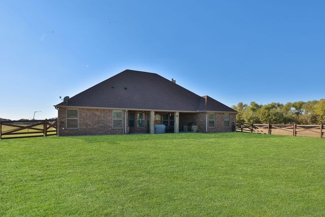 74 Dove Trail, Navasota, TX 77868