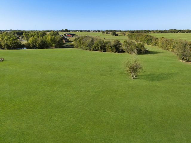 74 Dove Trail, Navasota, TX 77868