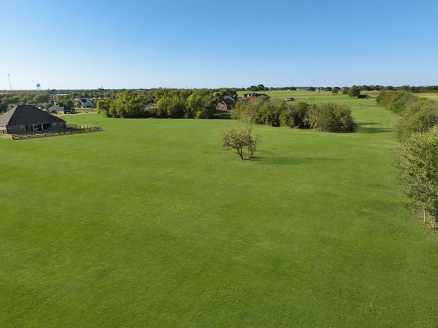 74 Dove Trail, Navasota, TX 77868