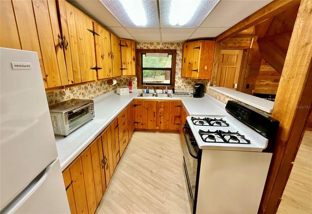 141 TUCKER LAKE ROAD, Melrose, FL 32666