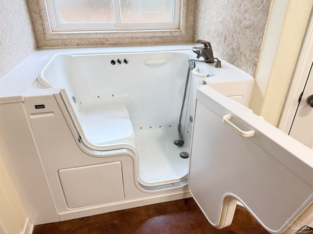 4868 Horace Lunsford Rd, Milton, FL 32570