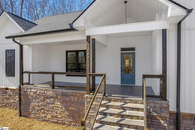 107 Bentwood Lane, Pickens, SC 29671