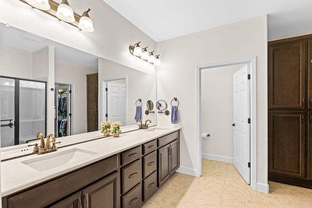 2720 Maple Grove Ave, Manteca, CA 95336