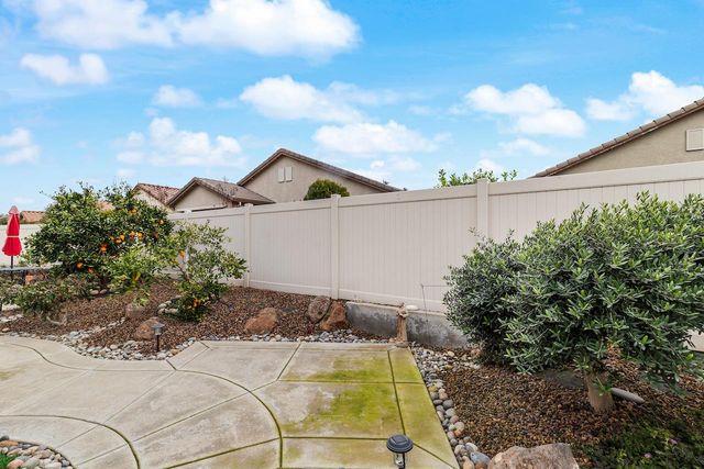 2720 Maple Grove Ave, Manteca, CA 95336