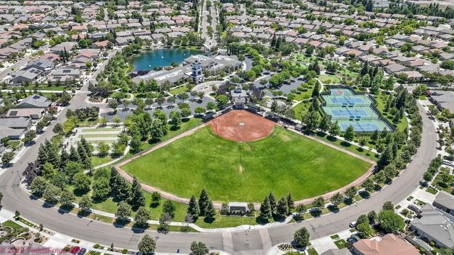 2720 Maple Grove Ave, Manteca, CA 95336