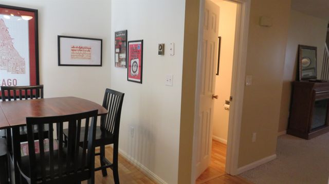 17 Oakwood Cir Apt 2, Goffstown, NH 03045