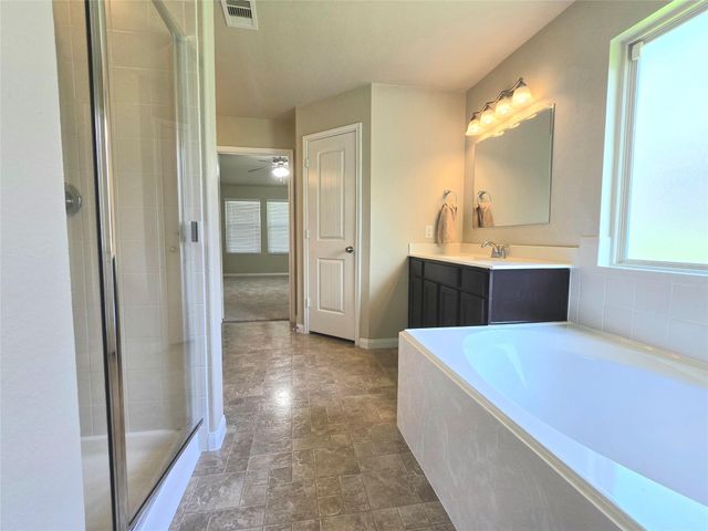 12525 Canyon Hill Drive, Willis, TX 77318