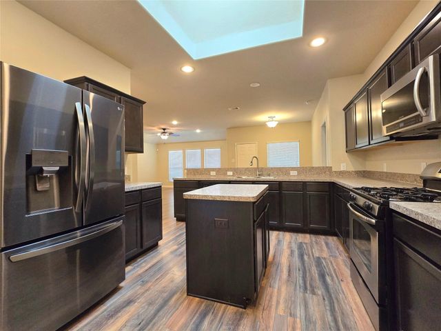 12525 Canyon Hill Drive, Willis, TX 77318