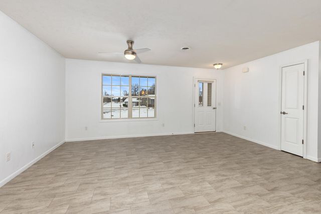 2914 Fawn Cove Avenue, Middleville, MI 49333