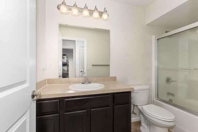 2914 Fawn Cove Avenue, Middleville, MI 49333