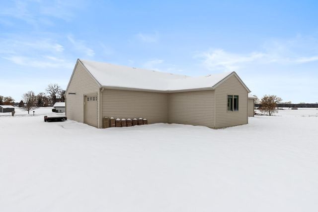 2914 Fawn Cove Avenue, Middleville, MI 49333