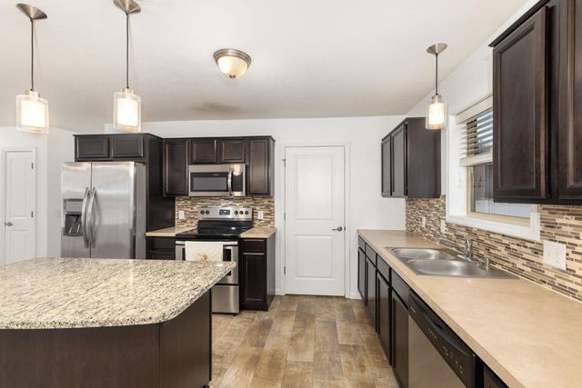 2914 Fawn Cove Avenue, Middleville, MI 49333