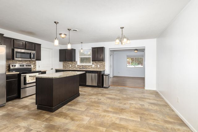 2914 Fawn Cove Avenue, Middleville, MI 49333