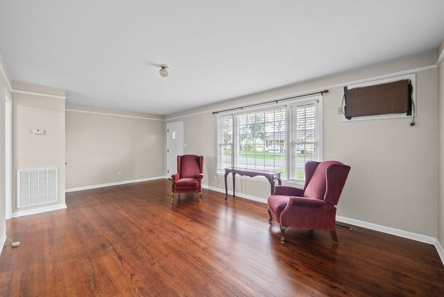 80 Church St, Tennessee Ridge, TN 37178