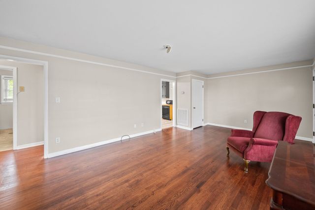 80 Church St, Tennessee Ridge, TN 37178